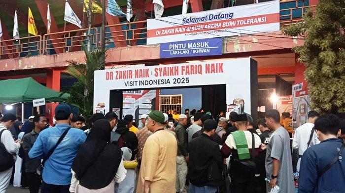 Kalangan Anak Muda Kota Malang Antusias Ikuti Ceramah Zakir Naik : Pintar  dan Ilmunya Sangat Penting - Surya.co.id