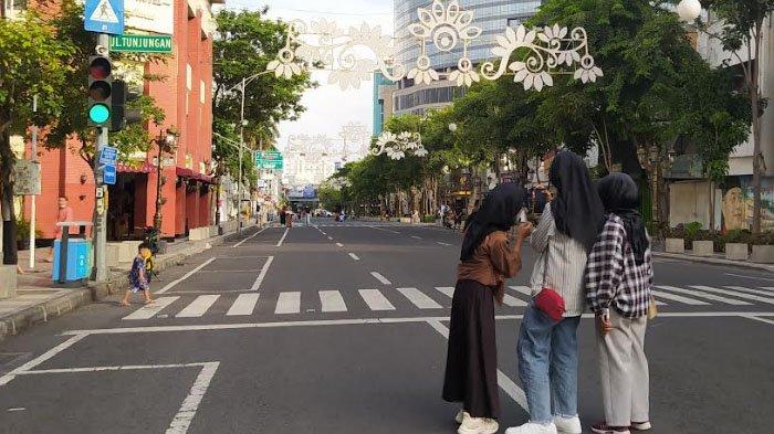 Suasana Hari bebas kendaraan atau Car Free Day (CFD) di Jalan Tunjungan di Surabaya saat digelar selama Bulan Ramadhan lalu.