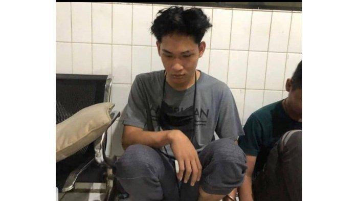 Wajah Ferdian Paleka setelah diitangkap  saat hendak Kabur di Tol Tangerang-Merak
Jumat, 8 Mei sekitar pukul 03:41