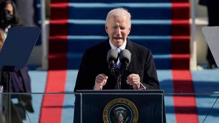 Presiden AS Joe Biden berpidato pada upacara pelantikannya di Gedung Capitol, Washington DC, Rabu (20/1/2021).