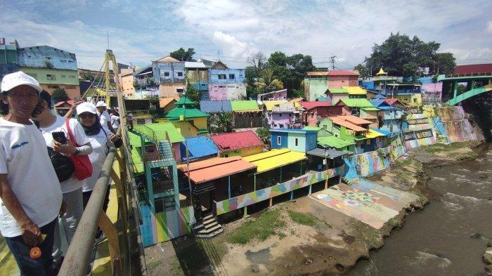 KAMPUNG WARNA WARNI JODIPAN- Mengusung tema 