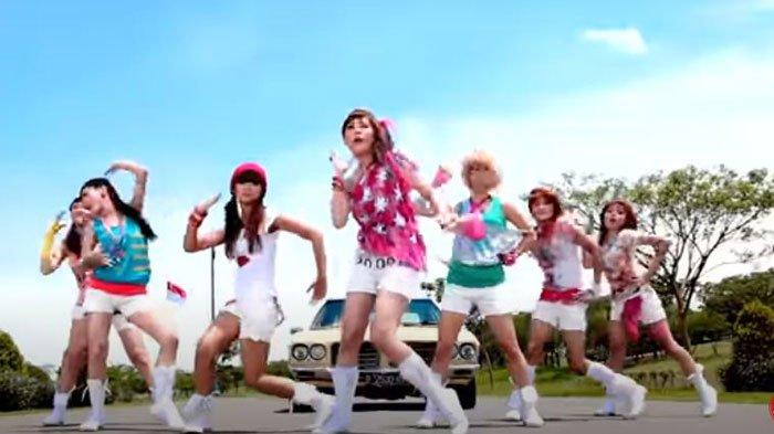 Lirik dan Chord Lagu Aw Aw Aw - Super Girlies yang Viral di TikTok, Kau ...