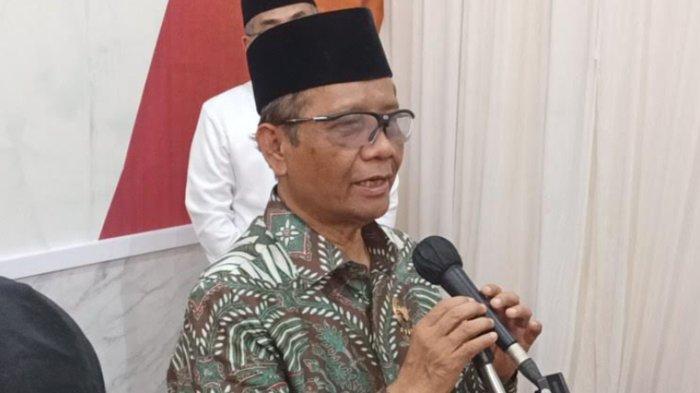 Menteri Koordinator Politik Hukum dan Keamanan (Menkopolhukam), Mahfud MD, saat di Pondok Pesantren Miftachus Sunnah Surabaya, Selasa (27/12/2022).