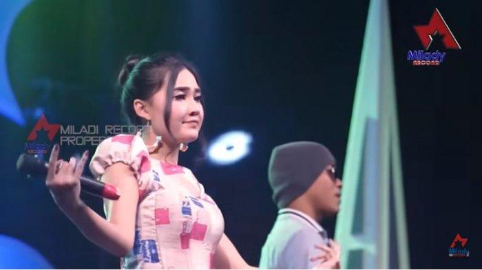 Download MP3 20 Lagu Populer Nella Kharisma Mulai Pamer Bojo hingga