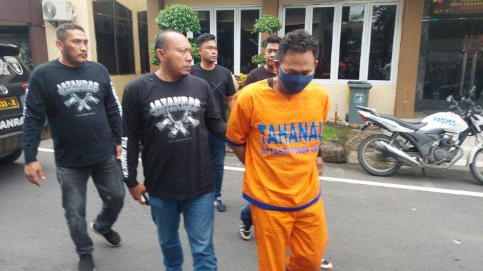 Pelaku pembunuhan dan mutilasi Rohmad menjalani pemeriksaan Polda jatim