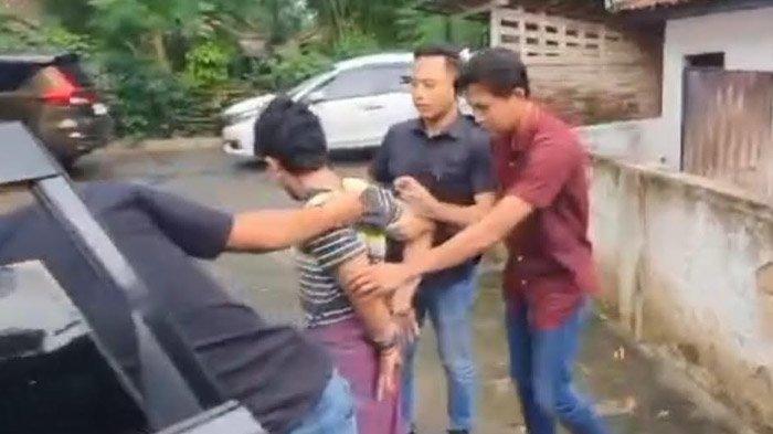 Residivis Kambuhan Ditangkap, Dalangi Pencurian Motor Relawan PMI Bangkalan: Terungkap Motif Pilu di Balik Aksi Kriminal.