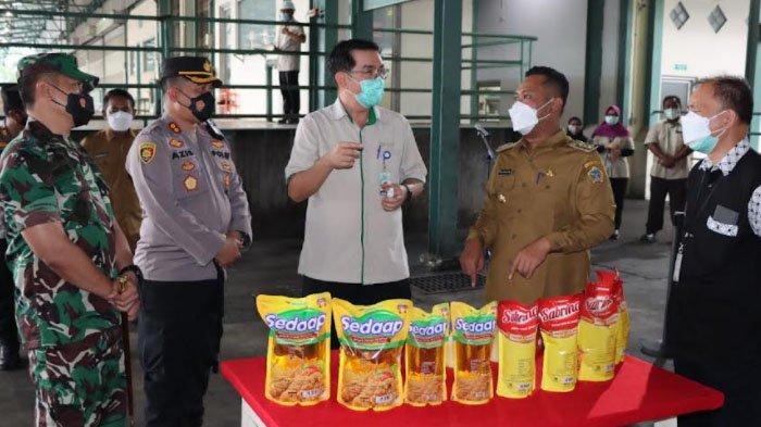 Bupati Gus Yani Tinjau Pabrik Produsen Minyak Goreng Di Kabupaten Bupati Gus Yani Tinjau Pabrik Produsen Minyak Goreng Di Kabupaten