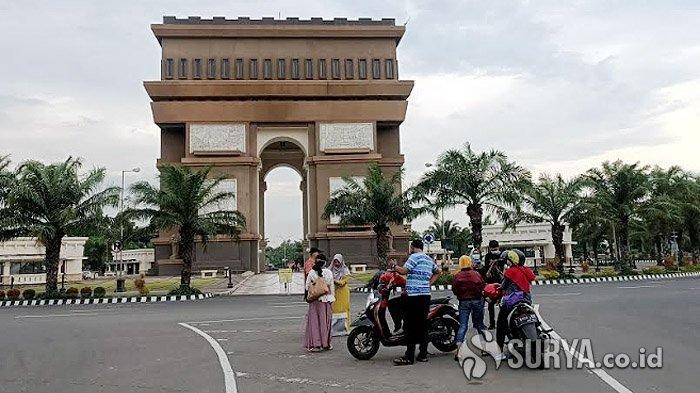 Suasana Simpang Lima Gumul Saat Pesta Akhir Tahun