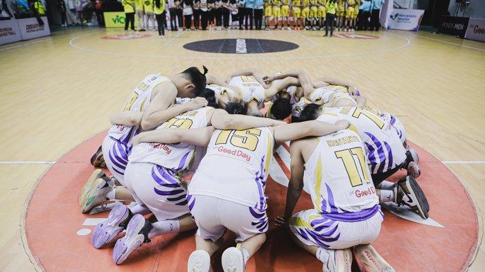 Tim basket putra SMA Gloria 1 Surabaya berhasil melaju mulus ke Fantastic Four Honda DBL with Kopi Good Day 2023 East Java Series-North Region.