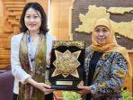 Gubernur-Khofifah-menerima-kunjungan-Dubes-RRT-untuk-ASEAN-Hou-Yanqi.jpg