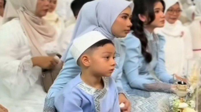 Air Rumi di pernikahan Irish Bella dan Haldy Sabri