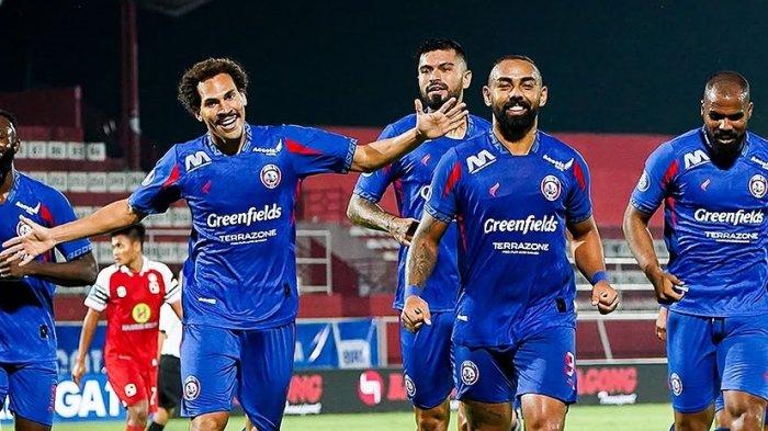 DUEL LIGA 1 - Arema FC vs Barito Putera pada pekan 27 Liga 1 2024/2025, di Stadion Soepriadi, Kota Blitar, Kamis (13/3/2025).