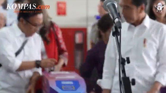 Ari Lasso terjebak di stasiun LRT gara-gara Presiden Jokowi salah tap
