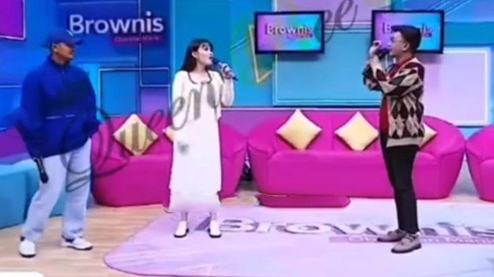 Ayu Ting Ting di acara Brownis sindir Syifa yang baru melahirkan