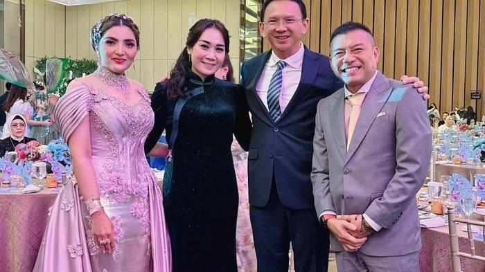 Basuki Tjahaja Purnama dan Puput Nastiti Devi bersama Ashanty dan Anang Hermansyah.
 
