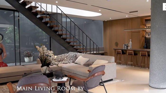 Boy William Pamer Rumah Mewah Bak di Film Twilight