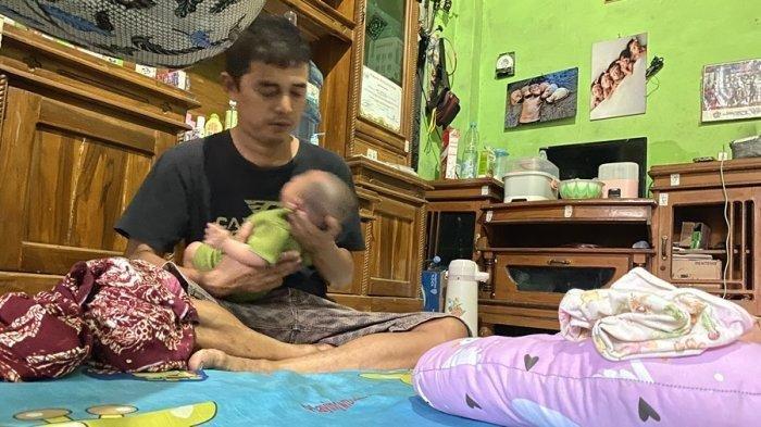 Cerita Suka Duka Warsilah dan Nuraeni dan urus bayi kembar 5 di Indramayu.
