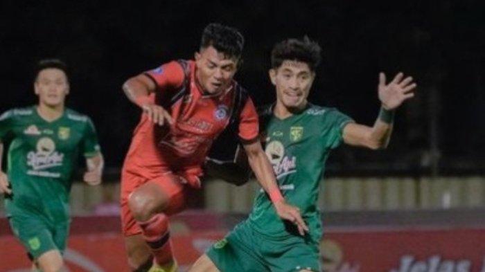 Derby Jatim antara Persebaya Surabaya vs Arema FC berakhir 1-0 pada laga tunda pekan ke-28 Liga 1 2022 di Stadion PTIK Jakarta, Selasa (11/4/2023) malam.