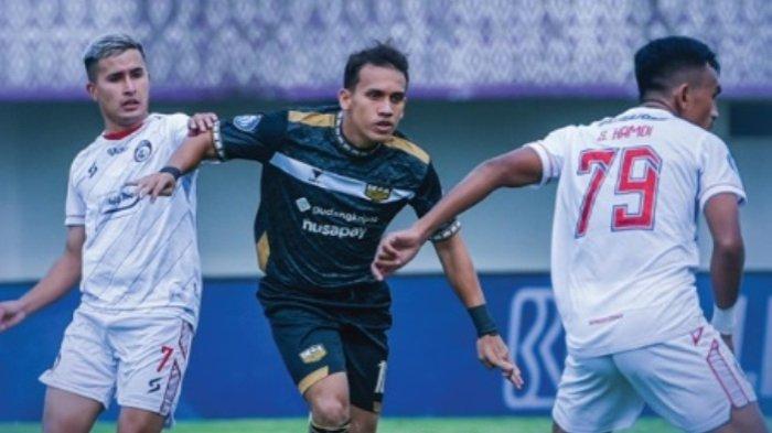 Dewa United vs Arema FC pada pekan pertama Liga 1 2023 di Stadion Indomilk Arena, Tangerang, Minggu (2/7/2023).