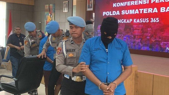 Dua oknum polisi dan satu orang sipil pelaku perampokan mobil pengisi uang ATM