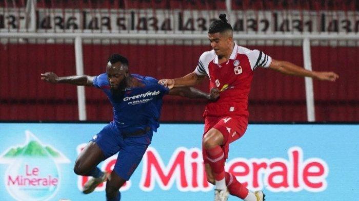 DUEL LIGA 1 - Arema FC vs Barito Putera pada pekan 27 Liga 1 2024/2025, di Stadion Soepriadi, Kota Blitar, Kamis (13/3/2025).