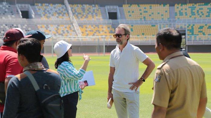 Federasi Sepak Bola Internasional (FIFA) meninjau Gelora Bung Tomo (GBT), Senin (31/7/2023).