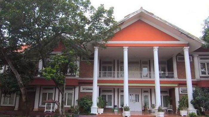FOTO Rumah Mewah Langganan FTV Kini Terbengkalai