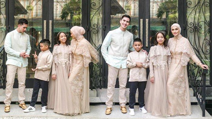Foto lebaran Verrell Bramasta dan Putri Zulkifli Hasan