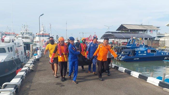 Breaking news, Galang Edhi Swasono (20) mahasiwa asal Institut Pertanian Bogor (IPB) yang hilang di Pulau Sempu berhasil ditemukan dalam kondisi meninggal dunia, Jumat (29/12/2023).