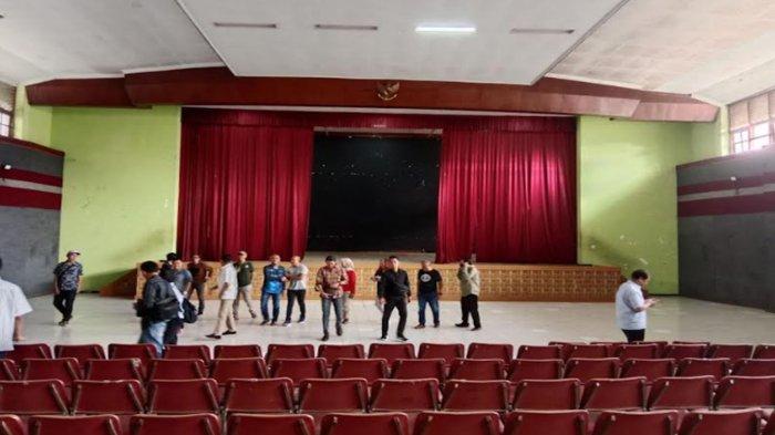 Bagian dalam Gedung Kesenian Gajayana Malang yang rencananya akan mendapat sentuhan renovasi dari Pemkot Malang.