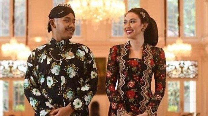 Haryo Putra Wibowo dan Della Putri Anjani Atkins