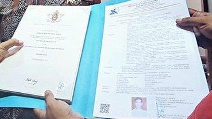 Ijazah Gibran lulusan University of Bradford serta SK Kemendikbudristek di Balai Kota Solo