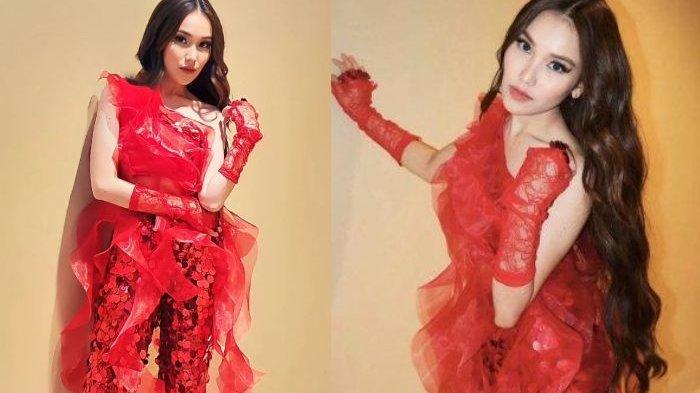 OOTD serba merah Ayu Ting Ting saat manggung.
 