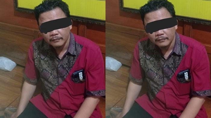 KURUNG KARYAWAN - Bos koperasi di Nganjuk, kurung karyawan sendiri di ruang