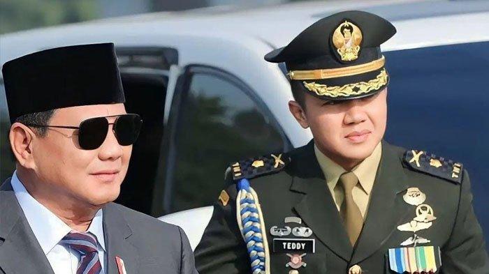 MAYOR TEDDY NAIK PANGKAT - Potret Presiden Prabowo Subianto bersama Sekretaris Kabinet Mayor Teddy. Kini, Mayor Teddy telah naik pangkat menjadi Letnan Kolonel atau Letkol TNI.