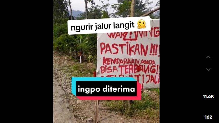 Kisah Kurir Harus Terbang Demi Bisa Antar Paket di Banjarnegara