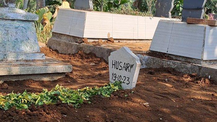 Makam Husairi, warga yang dibunuh oleh tetangganya sendiri di Desa Ganjaran, Kecamatan Gondanglegi, Kabupaten Malang