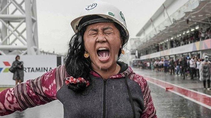 Mbak Rara Pawang Hujan
