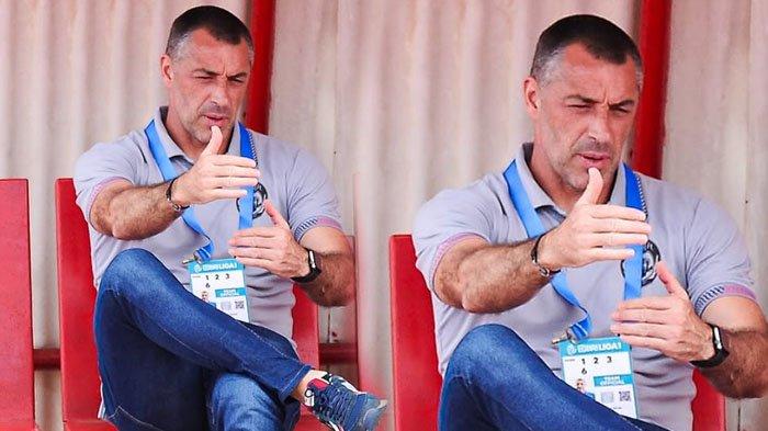 ZE GOMES - Potret Ze Gomes saat mendampingi Arema FC di Stadion Supriadi Blitar, Jumat (24/1/2025). 
