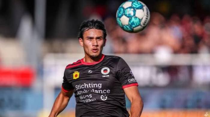 Nathan Tjoe-A-On, bek Swansea City.