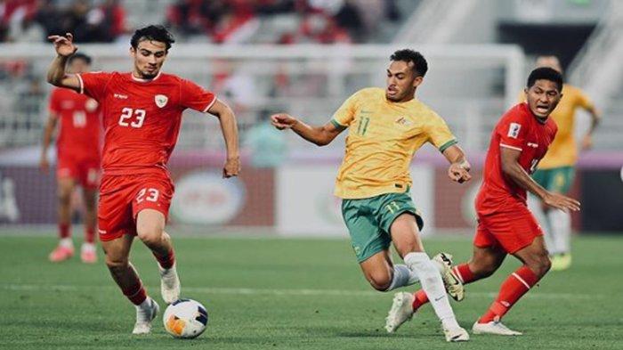 Nathan Tjoe-A-On saat membla Timnas Indonesia U-23 di laga melawan Australia di Piala Asia U-23 2024. Nathan kini sudah kembali ke klubnya di Belanda