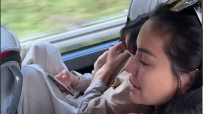 Nikita Mirzani Tenangkan Fuji yang Menangis Kangen Mendiang Bibi dan Vanessa Angel Banjir Pujian
