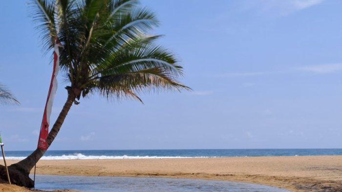 Pantai Wonogoro di Kecamatan Gedangan, Kabupaten Malang