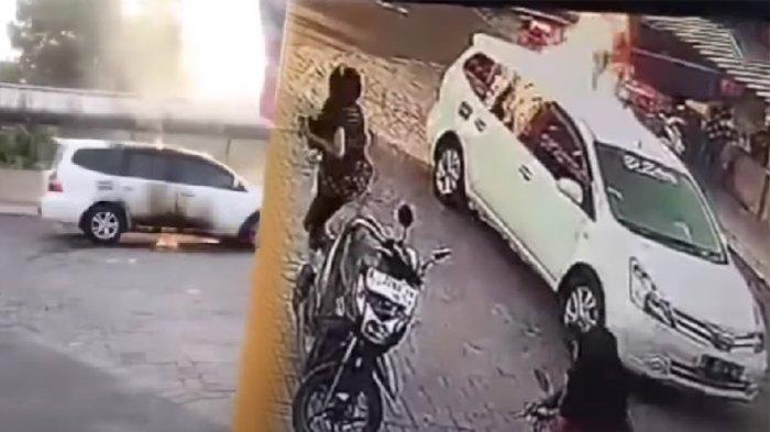 Pelaku IS membakar mobil mantan istrinya yang terparkir di minimarket