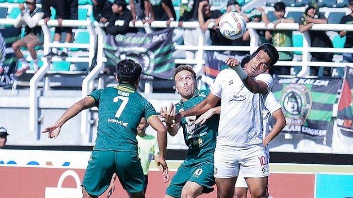 Duel Persebaya Surabaya vs Arema FC berakhir 3-1 pada pekan 13 Liga 1 2023 di Stadion Gelora Bung Tomo, Sabtu (23/9/2023).