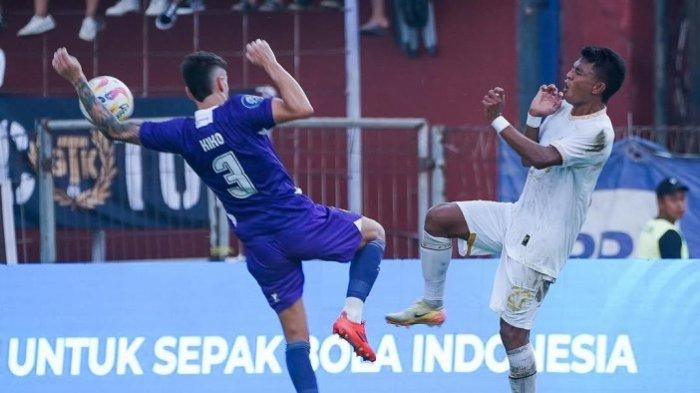 Persik Kediri vs Arema FC di Stadion Brawijaya, Kota Kediri, Senin (16/12/2024).