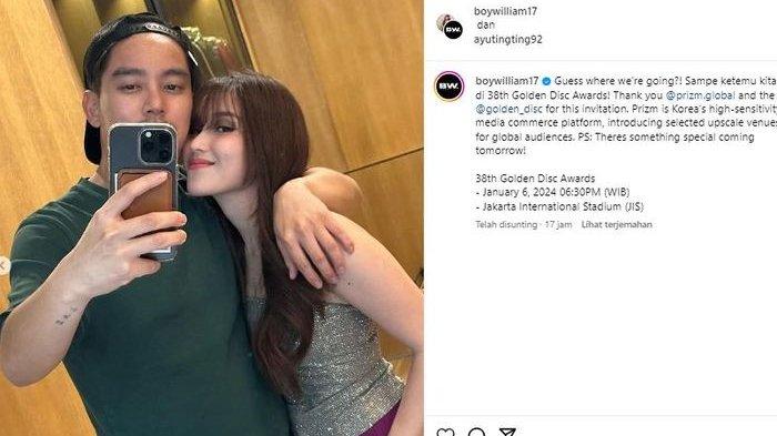 Pose mesra Boy William dan Ayu Ting Ting