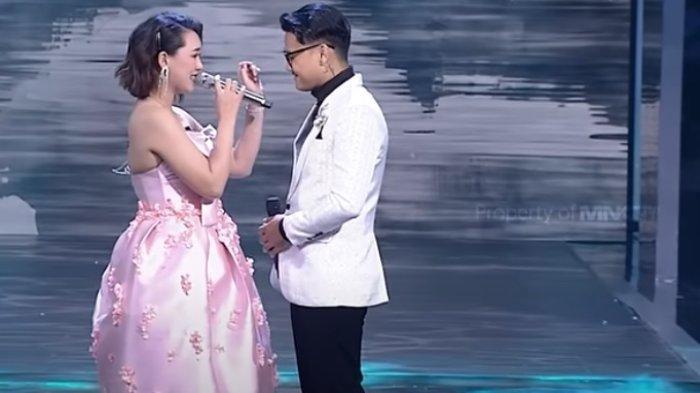 Potret Perut Buncit Happy Asmara Diduga Sedang Hamil, Terlihat Saat Tampil Bersama Gilga Sahid
