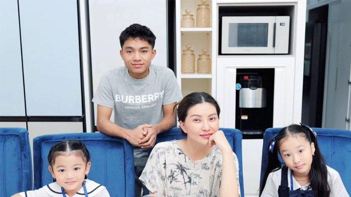 Potret Rumah Mewah Sarwendah Pemberian Ruben Onsu Seharga Rp 800 M, Ada Lift dan Fasilitas Lengkap