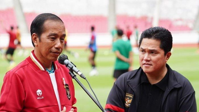 Presiden Jokowi dan Ketum PSSI Erick Thohir di Stadion Utama Gelora Bung Karno, Sabtu (1/4/2023).